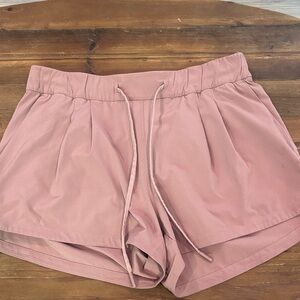Lululemon Shorts in Dusty Pink